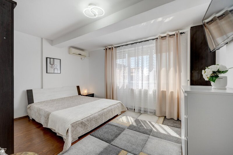 Drumul Taberei, Valea Furcii, studio cu dormitor, comision 0%.